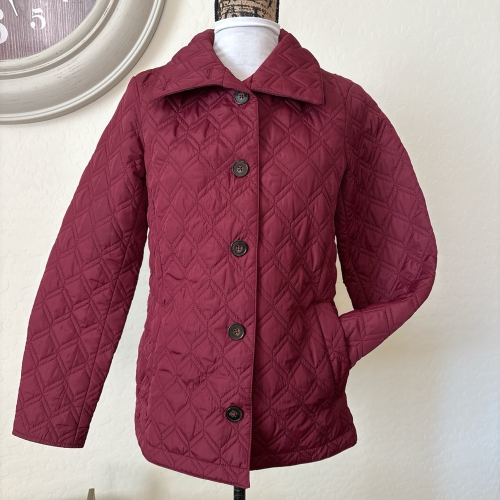 LANDS’ END Women’s   Burgundy quilted Jacket With 2 Pockets Button Down. XS 2-4